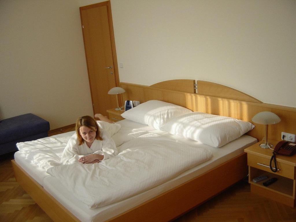 Pension Schlossblick Nebersdorf Bilik gambar